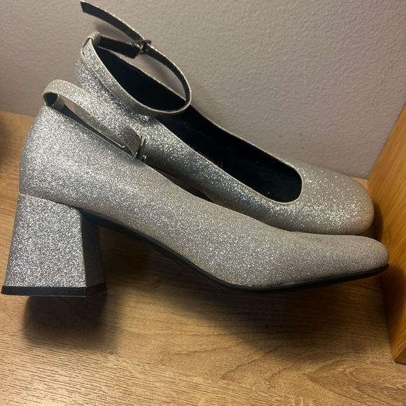 Jeffrey Campbell Gliter ankle strap shoes 8.5 - Picture 5 of 6